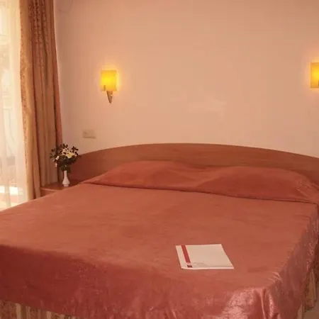 Rose Village Apartments Daire
